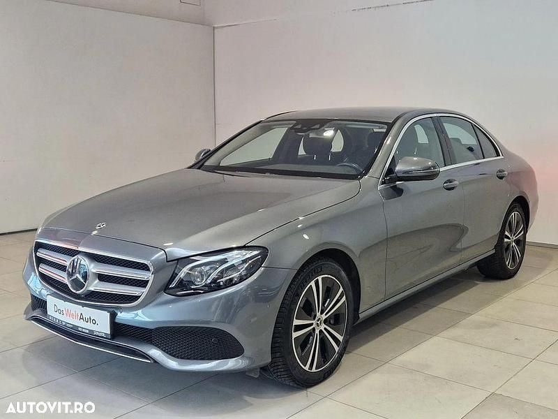 Gri deschis metalic Utilizat 2020 Mercedes E450 Berlinǎ | 34.419 EUR - Imagine 1/4