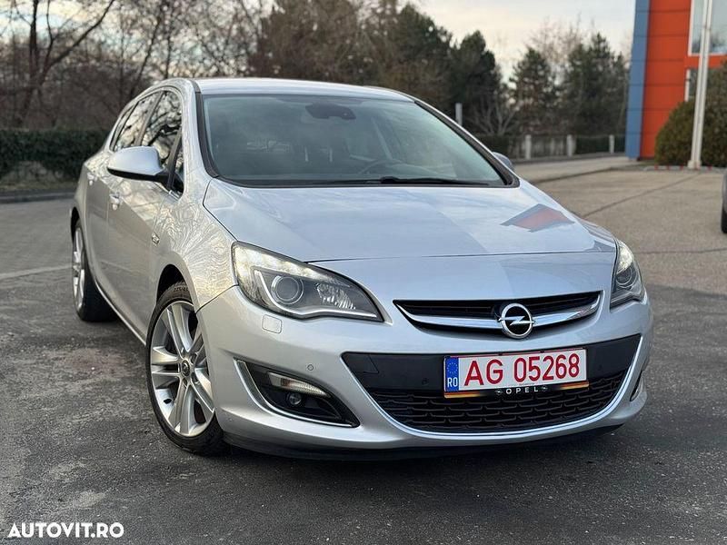 Second-hand Opel Astra Sport 130 CP (95 kW) 2013 Culoareargint Berlinǎ
