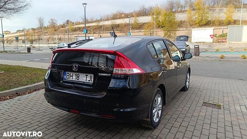 Second-hand Honda Insight 88 CP (64 kW) 2010 Culoarenegru Berlinǎ