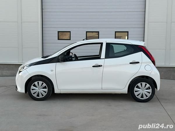 Second-hand Toyota Aygo X-cite 72 CP (52 kW) 2020 Alb Hatchback