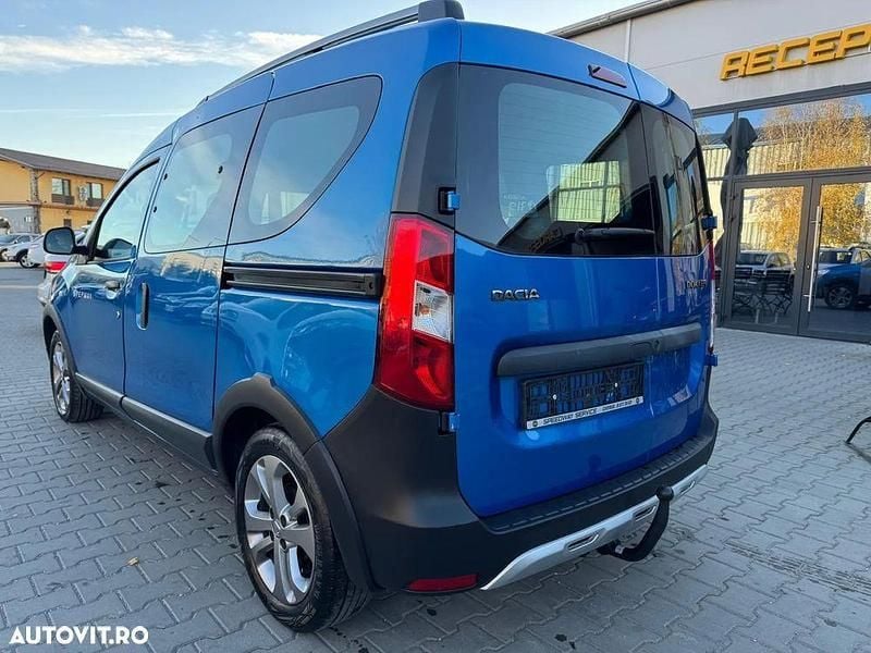 Second-hand Dacia Dokker Stepway 115 CP (84 kW) 2017 Culoarealbastru Monovolum