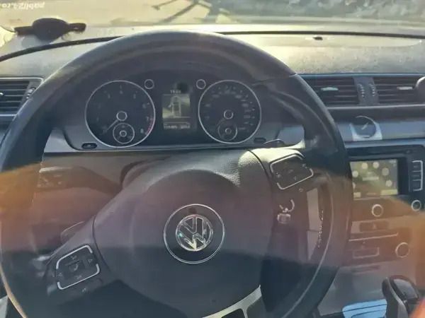 Second-hand VW Passat 190 CP (139 kW) 2011 Berlinǎ