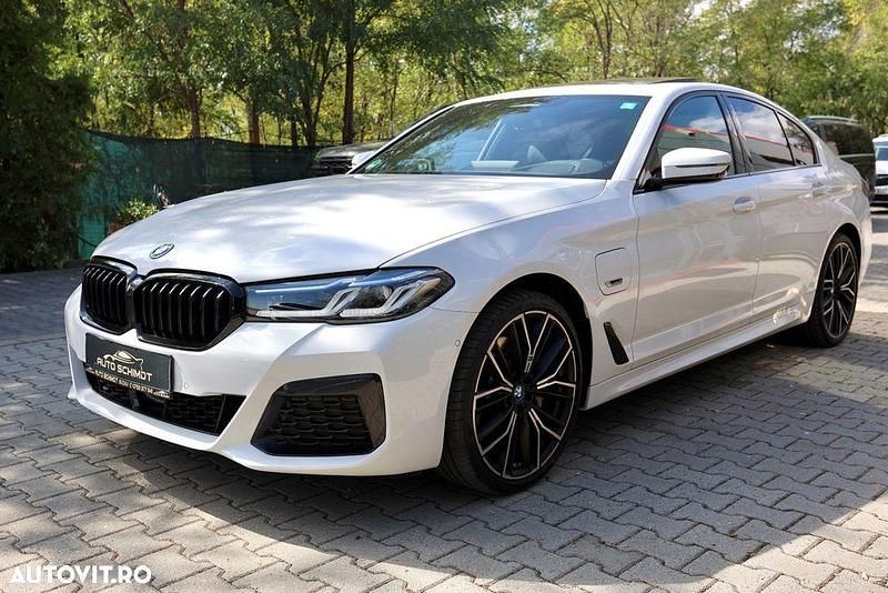 Culoarealb Utilizat 2022 BMW 530e M Sport Berlinǎ | 38.478 EUR (Preț OK) - Imagine 1/4