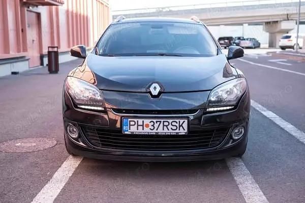 Negru Utilizat 2013 Renault Mégane III Break | 5.500 EUR (Preț OK) - Imagine 1/4