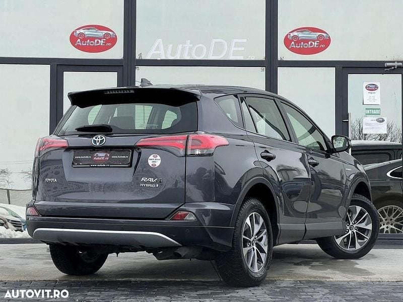 Second-hand Toyota RAV4 Hybrid 197 CP (144 kW) 2018 Culoaregri SUV