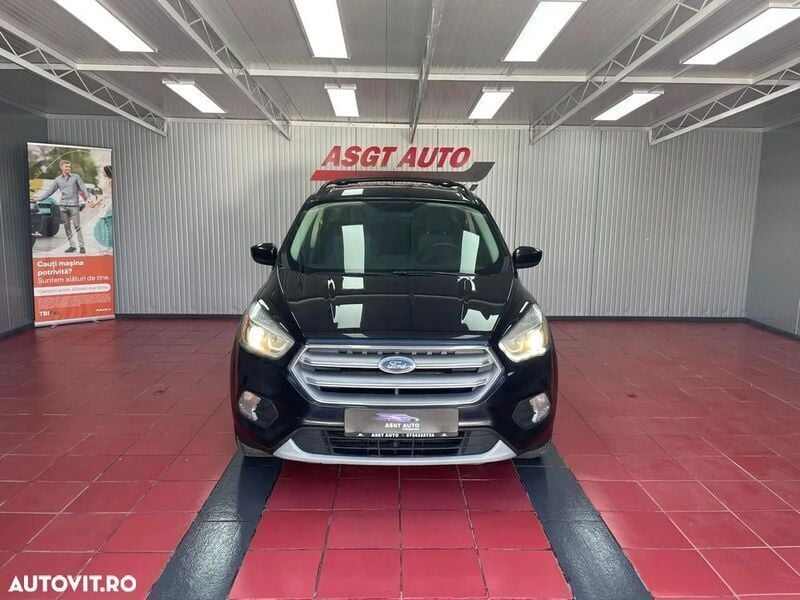 Second-hand Ford Kuga 176 CP (129 kW) 2017 Negru SUV