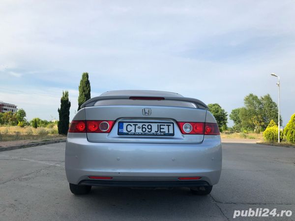 Argintiu Utilizat 2008 Honda Accord Berlinǎ | 2.900 EUR - Imagine 1/4