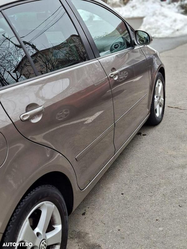 Second-hand VW Golf VI Comfortline 160 CP (117 kW) 2010 Culoaremaro Hatchback