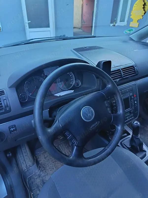 Second-hand VW Sharan 131 CP (96 kW) 2005 Monovolum