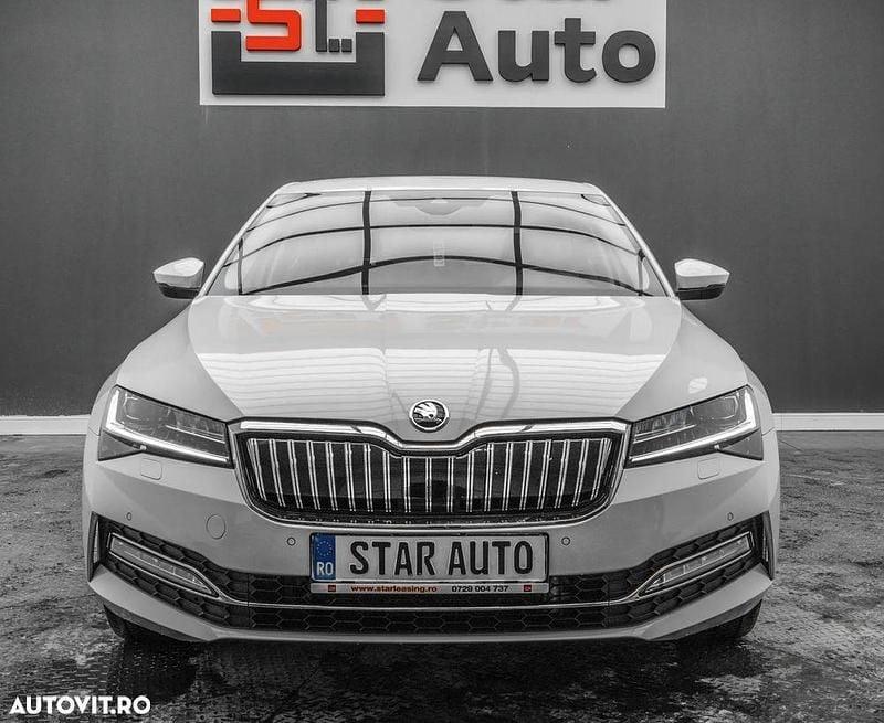 Second-hand Skoda Superb 218 CP (160 kW) 2021 Culoarealb Berlinǎ
