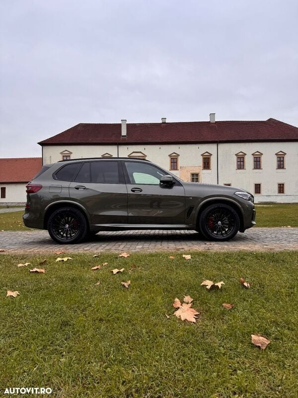 Verde Utilizat 2022 BMW X5 SUV | 67.300 EUR (Scump) - Imagine 1/4