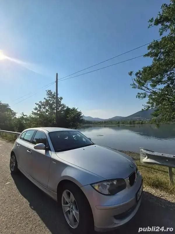 Utilizat 2009 BMW 118 Hatchback | 5.000 EUR (Preț OK) - Imagine 1/4