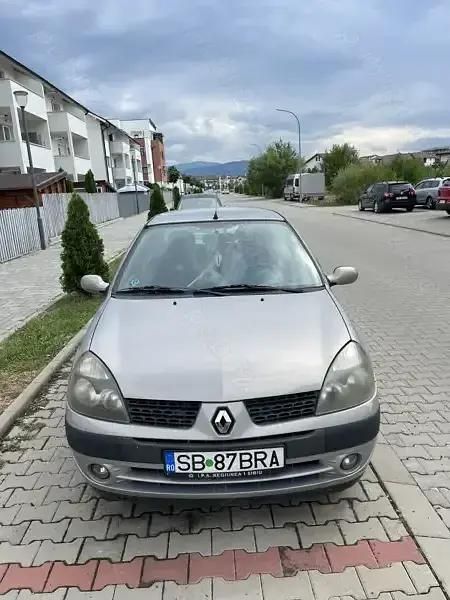 Utilizat 2005 Renault Clio II | 4.000 EUR - Imagine 1/4