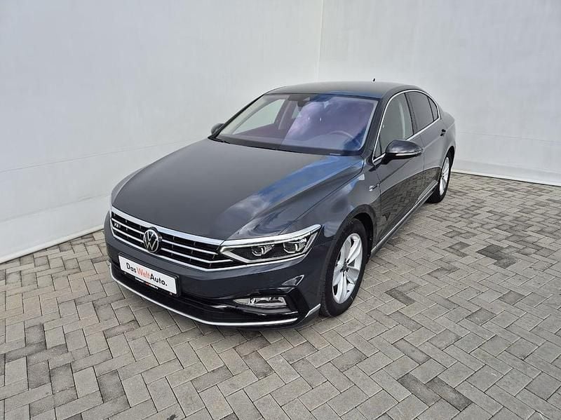 Gri mediu normal Utilizat 2021 VW Passat Highline Berlinǎ | 24.500 EUR (Puțin scump) - Imagine 1/4