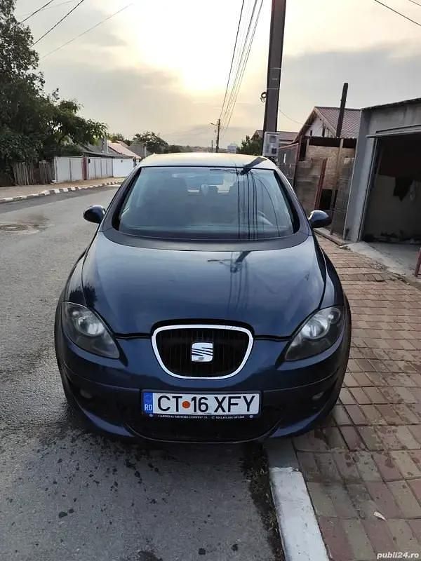 Utilizat 2005 Seat Altea Monovolum | 2.200 EUR - Imagine 1/4