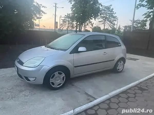 Utilizat 2005 Ford Fiesta Hatchback | 1.450 EUR - Imagine 1/4