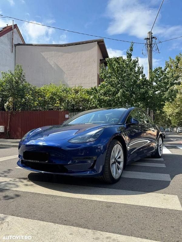 Culoarealbastru Utilizat 2022 Tesla Model 3 Berlinǎ | 33.500 EUR (Preț OK) - Imagine 1/4