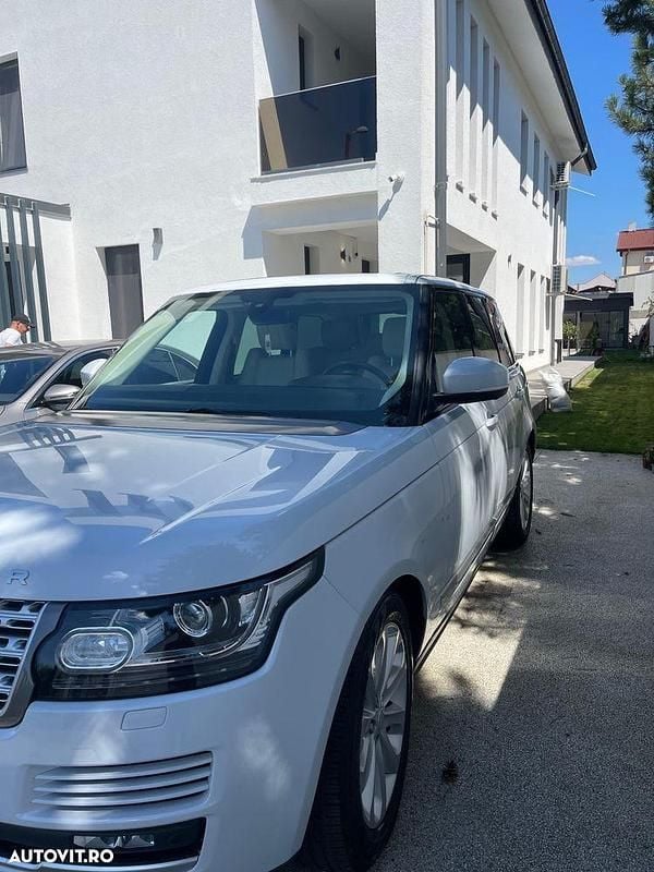 Second-hand Land Rover Range Rover 275 CP (202 kW) 2017 Culoarealb SUV