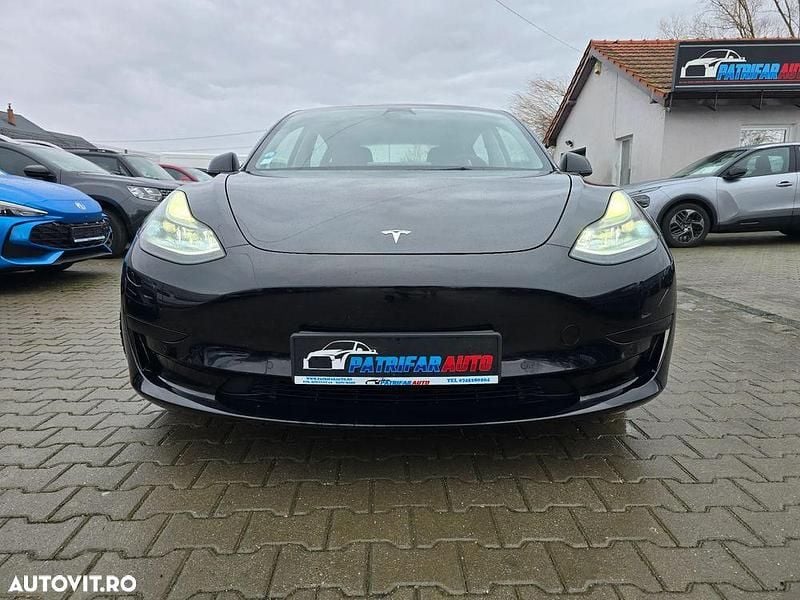 Second-hand Tesla Model 3 239 kW (325 CP) 2021 Culoarenegru Berlinǎ