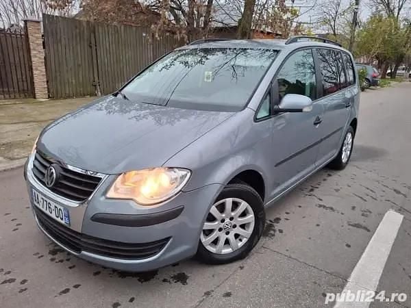 Utilizat 2009 VW Touran Monovolum | 3.700 EUR (Preț OK) - Imagine 1/4