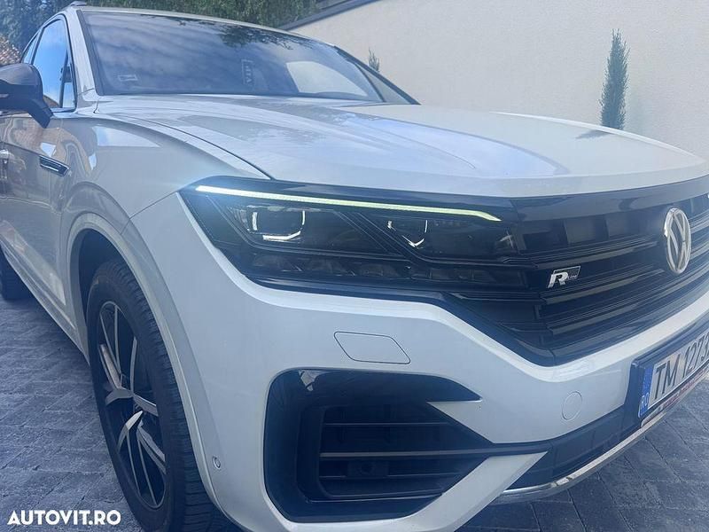 Culoarealb Utilizat 2019 VW Touareg R-line SUV | 32.500 EUR (Preț bun) - Imagine 1/4