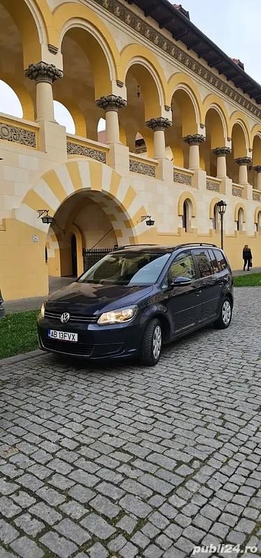 Utilizat 2011 VW Touran Monovolum | 4.600 EUR (Preț OK) - Imagine 1/4