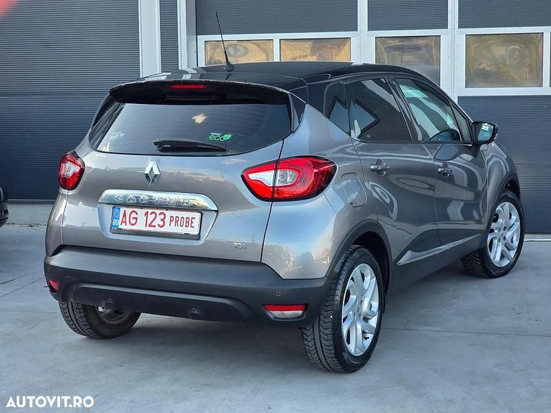 Second-hand Renault Captur Intens 90 CP (66 kW) 2014 Culoareportocaliu SUV