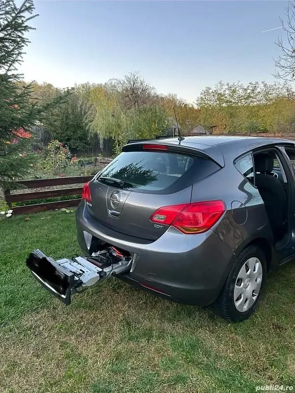 Second-hand Opel Astra 110 CP (80 kW) 2010