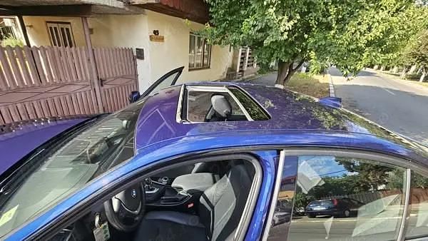 Second-hand BMW 320 140 CP (102 kW) 2018 Albastru Berlinǎ