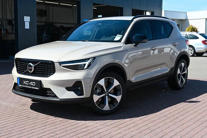 Utilizat 2024 Volvo XC40 Plus SUV | 44.821 EUR - Imagine 1/1