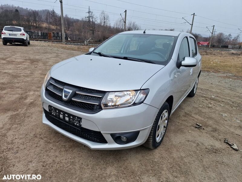 Gri Utilizat 2013 Dacia Sandero Lauréate Hatchback | 4.150 EUR (Preț OK) - Imagine 1/4