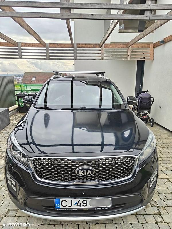 Culoarenegru Utilizat 2016 Kia Sorento Vision SUV | 16.900 EUR (Puțin scump) - Imagine 1/4