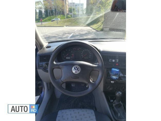 Second-hand VW Golf IV 85 CP (62 kW) 2000 Albastru Hatchback