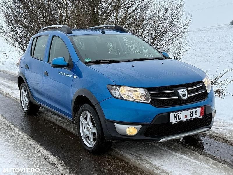 Second-hand Dacia Sandero Prestige 90 CP (66 kW) 2014 Culoarealbastru