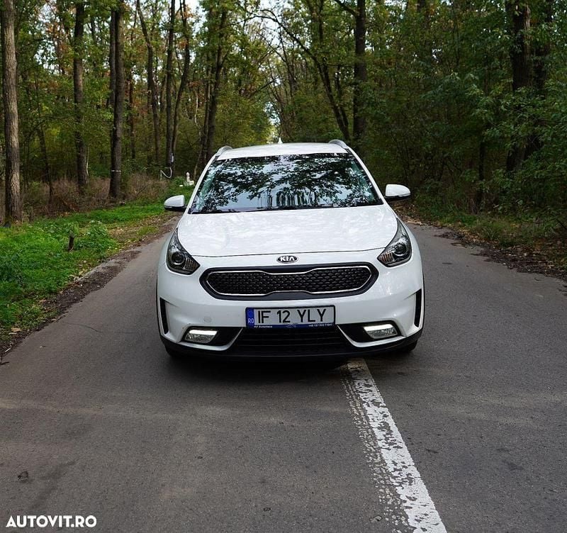 Culoarealb Utilizat 2017 Kia Niro Comfort SUV | 11.000 EUR (Scump) - Imagine 1/1