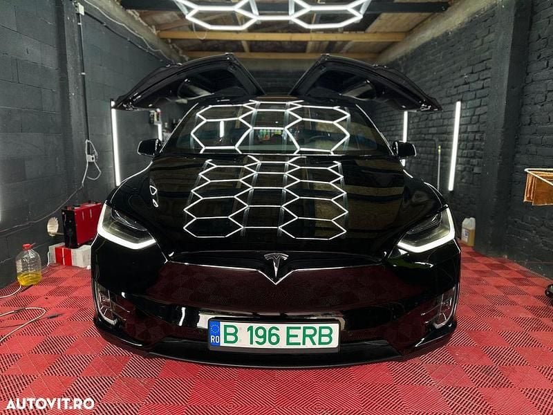 Negru Utilizat 2018 Tesla Model X SUV | 28.000 EUR (Preț OK) - Imagine 1/4