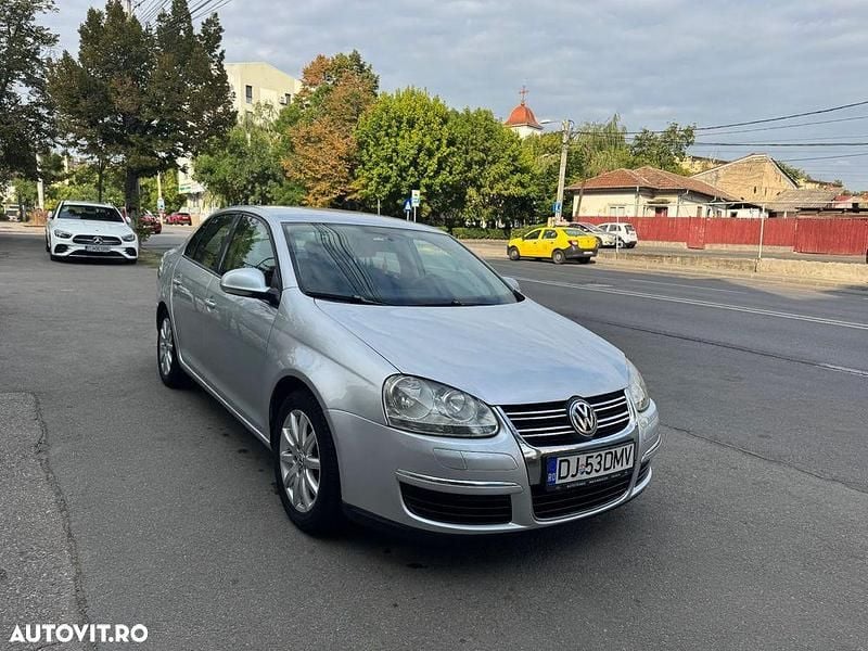 Culoaregri Utilizat 2008 VW Jetta Comfortline Berlinǎ | 3.700 EUR (Preț OK) - Imagine 1/4