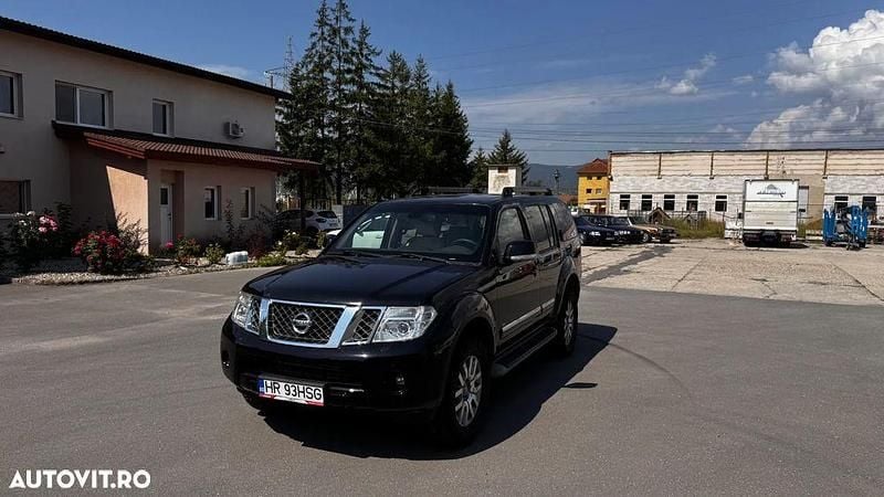Culoarenegru Utilizat 2013 Nissan Pathfinder SUV | 14.100 EUR - Imagine 1/4