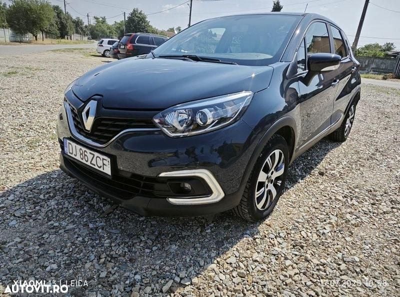 Albastru Utilizat 2017 Renault Captur Zen SUV | 8.650 EUR (Super Preț) - Imagine 1/4