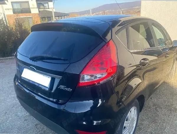 Second-hand Ford Fiesta 70 CP (51 kW) 2011 Negru Hatchback