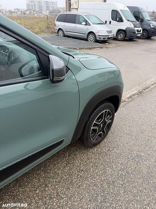 Second-hand Dacia Spring Essentiel 33 kW (45 CP) 2023 Culoareverde Hatchback