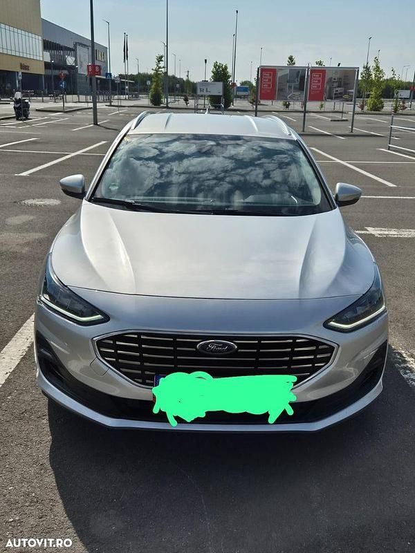 Culoareargint Second-hand 2024 Ford Focus Titanium X Break | 22.000 EUR - Imagine 1/4