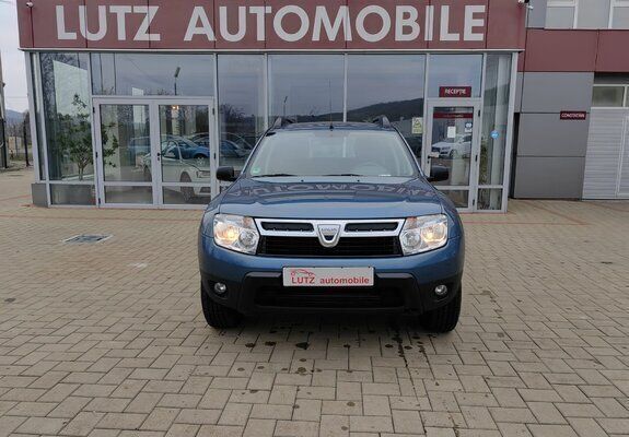 Second-hand Dacia Duster Lauréate 107 CP (78 kW) 2011 Albastru SUV