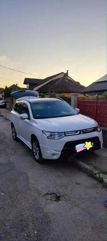 Utilizat 2013 Mitsubishi Outlander SUV | 8.500 EUR - Imagine 1/4