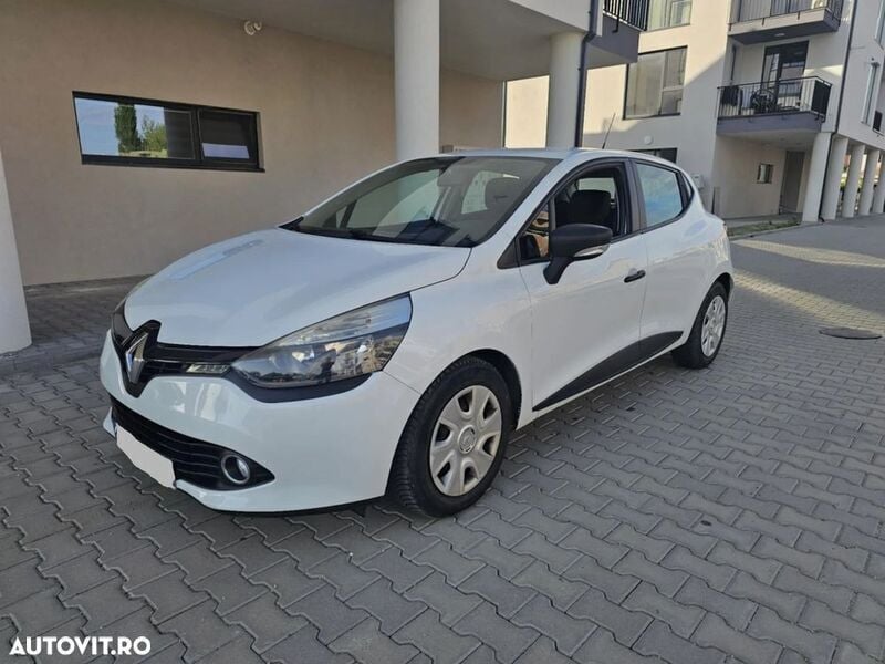 Alb Utilizat 2015 Renault Clio IV LIMITED | 4.950 EUR (Preț bun) - Imagine 1/4