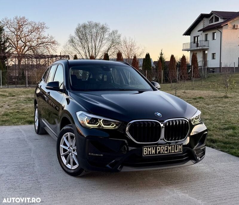 Negru Utilizat 2020 BMW X1 SUV | 15.890 EUR (Super Preț) - Imagine 1/4
