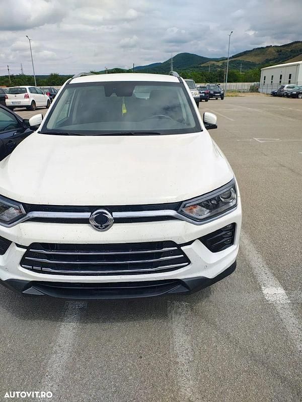 Culoarealb Utilizat 2022 Ssangyong (KGM) Korando SUV | 20.000 EUR (Puțin scump) - Imagine 1/4