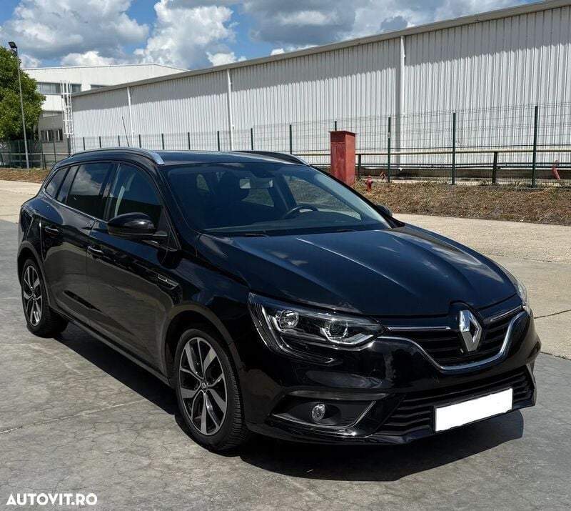Negru Utilizat 2018 Renault Mégane GrandTour Business Break | 9.400 EUR (Preț OK) - Imagine 1/4
