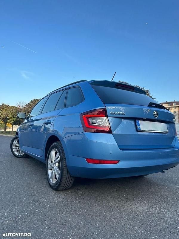 Second-hand Skoda Fabia Ambition 95 CP (69 kW) 2019 Culoarealbastru Break