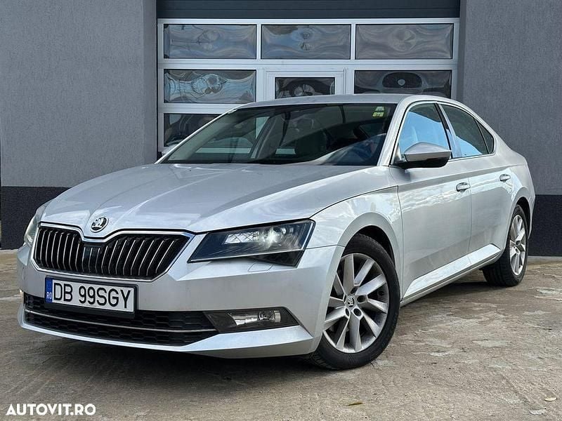 Bej Utilizat 2016 Skoda Superb Style Berlinǎ | 10.999 EUR (Preț OK) - Imagine 1/4